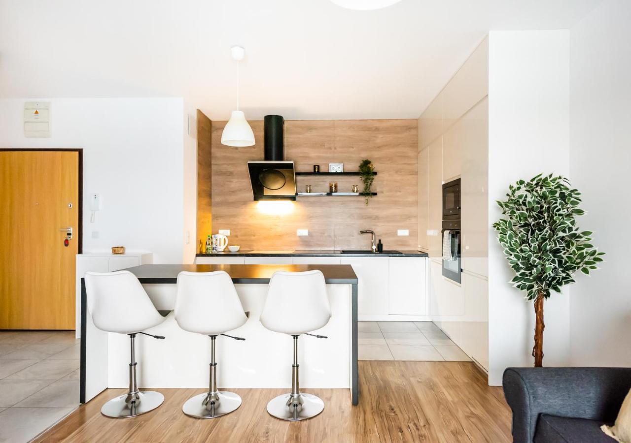 Magazynowa Exclusive Amber Apartment Varsó Kültér fotó