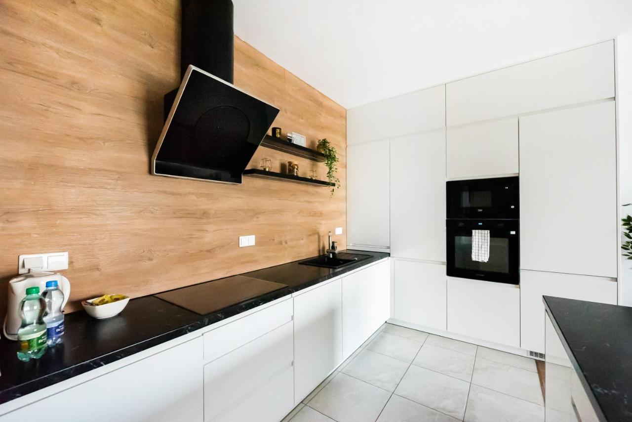 Magazynowa Exclusive Amber Apartment Varsó Kültér fotó