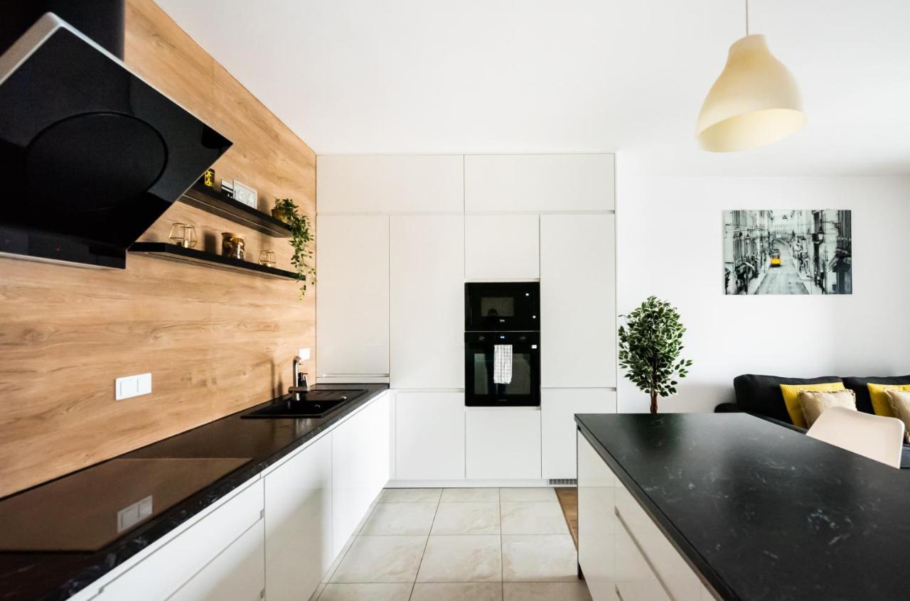 Magazynowa Exclusive Amber Apartment Varsó Kültér fotó