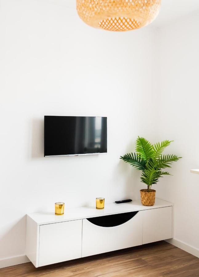 Magazynowa Exclusive Amber Apartment Varsó Kültér fotó